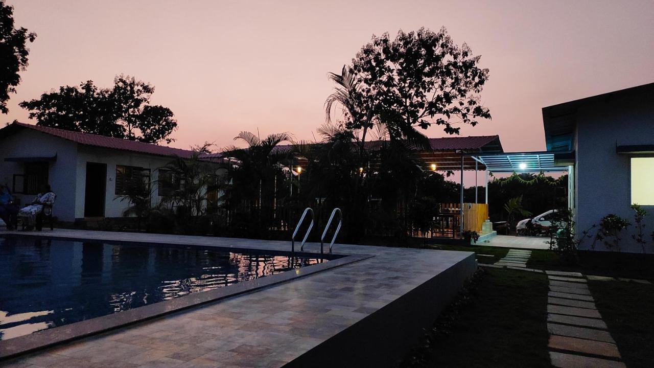 Mohor Retreat Hotel Alībāg Exterior foto